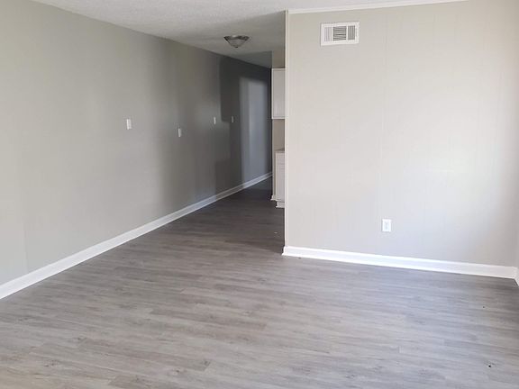 4th image of 661 Baltic St