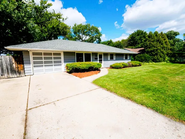 563 California Ave, Aurora, IL 60506