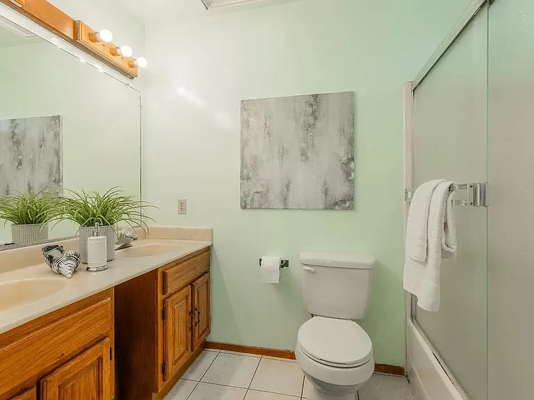 514 Willow Ave — Photo 3