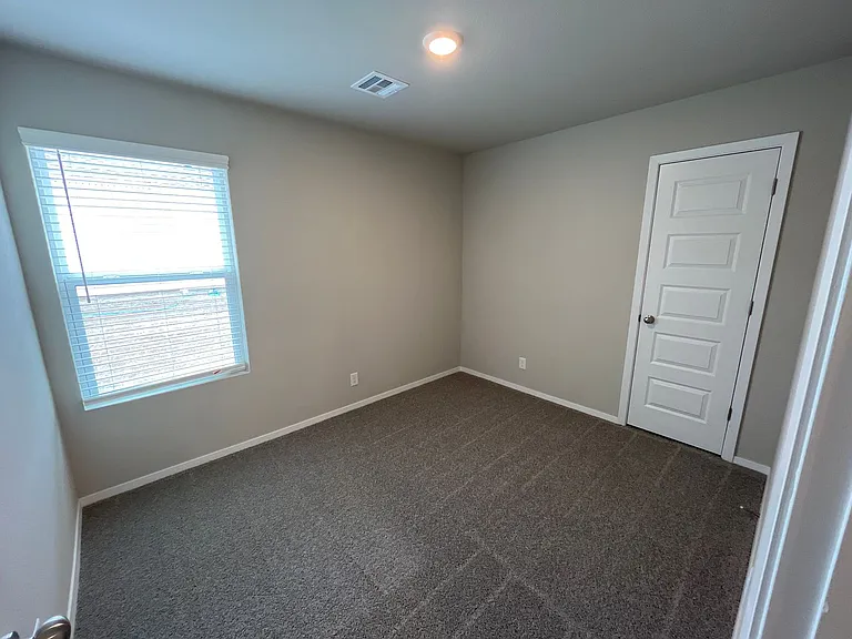 1106 W Odessa Rd — Photo 14
