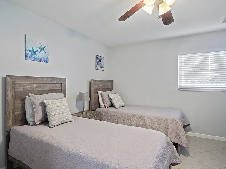 1360 SW Albatross Way — Photo 33