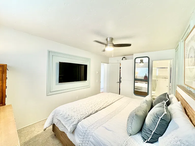 1247 Oliver Ave — Photo 8