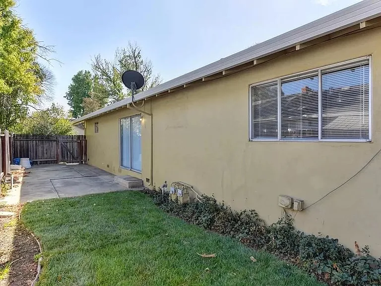 3621 Cody Way — Photo 19