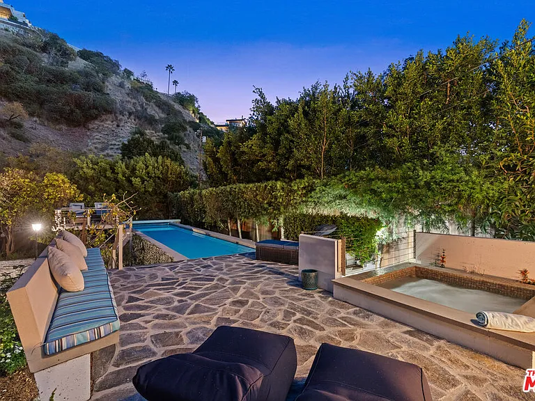 1853 Nichols Canyon Rd — Photo 40