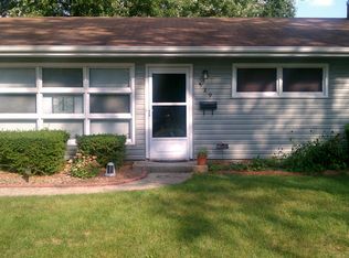 529 Iroquois Dr, Aurora, IL