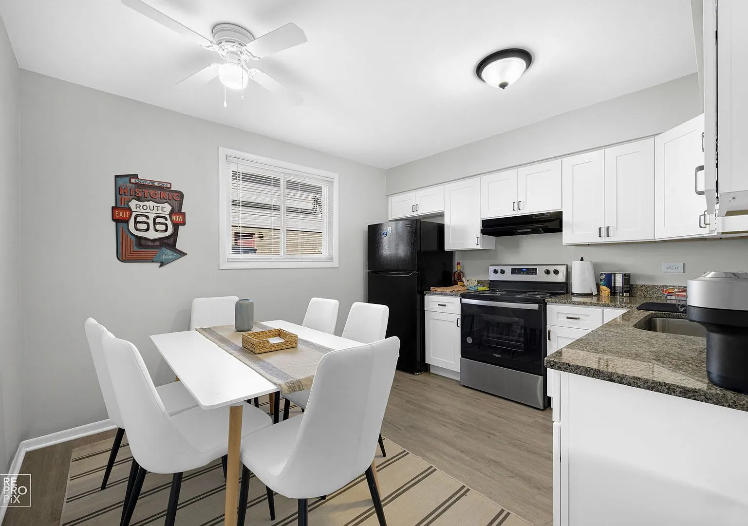 2 bed, 1.0 bath, $1,350 — Photo 2