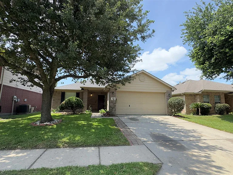 6002 Stirring Winds Ln — Photo 1