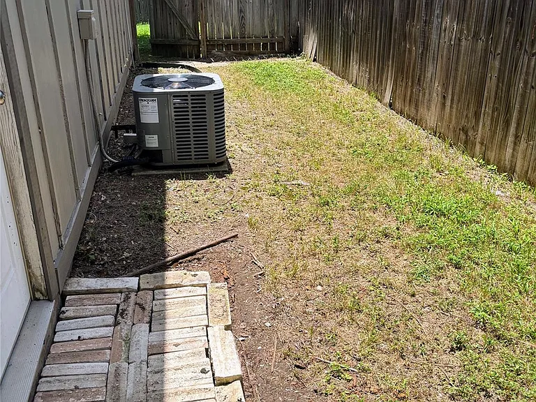 1903 Aberdeen Dr — Photo 13