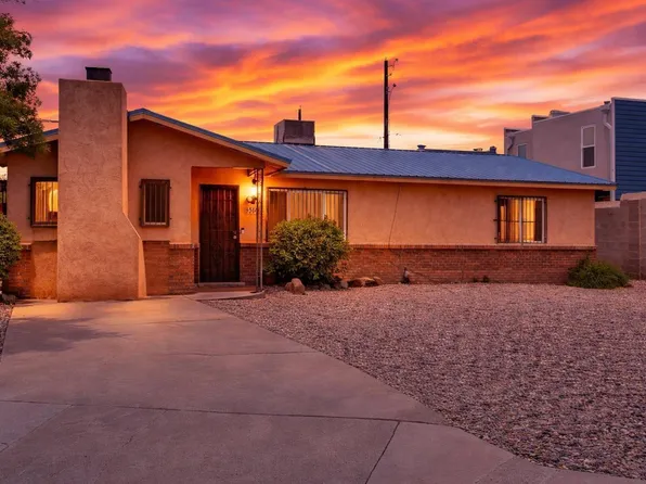 5909 Lora Ct NW, Albuquerque, NM 87107