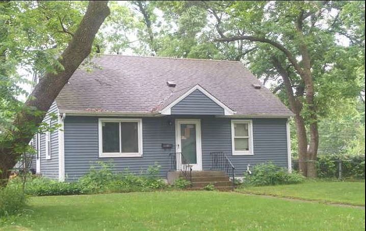 1st image of 2678 2nd Ave E
