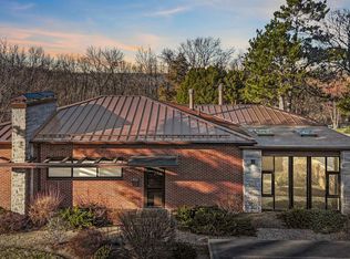 2501 Charrette Ln, Burlington, IA