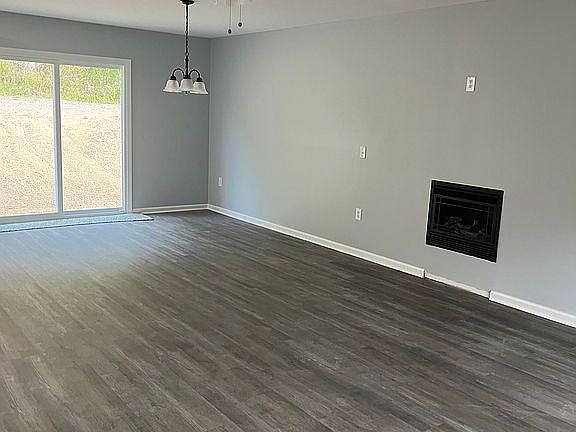 5th image of 3980 N Wedgewood Dr