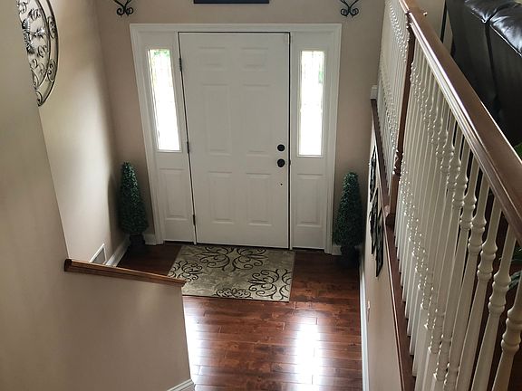 4th image of 105 Sandstone Dr