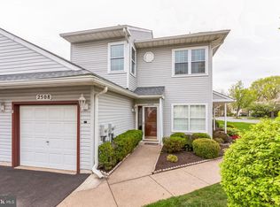 2508 Waterford Rd #196, Morrisville, PA 19067