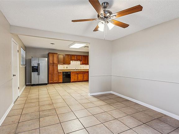 5th image of 1504 Taft Park