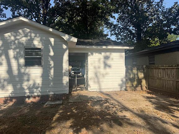 3rd image of 2913 S Orlando St