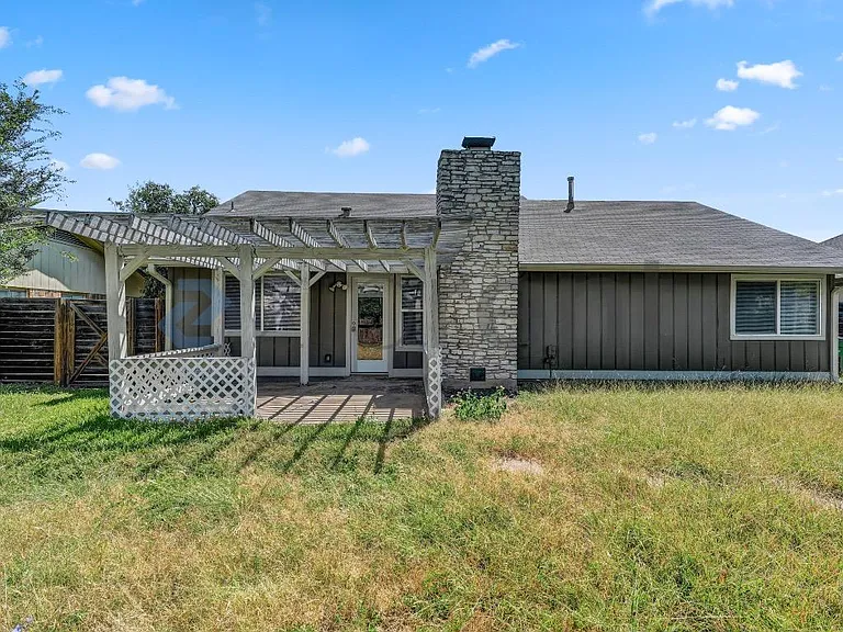 11216 Henge Dr — Photo 27