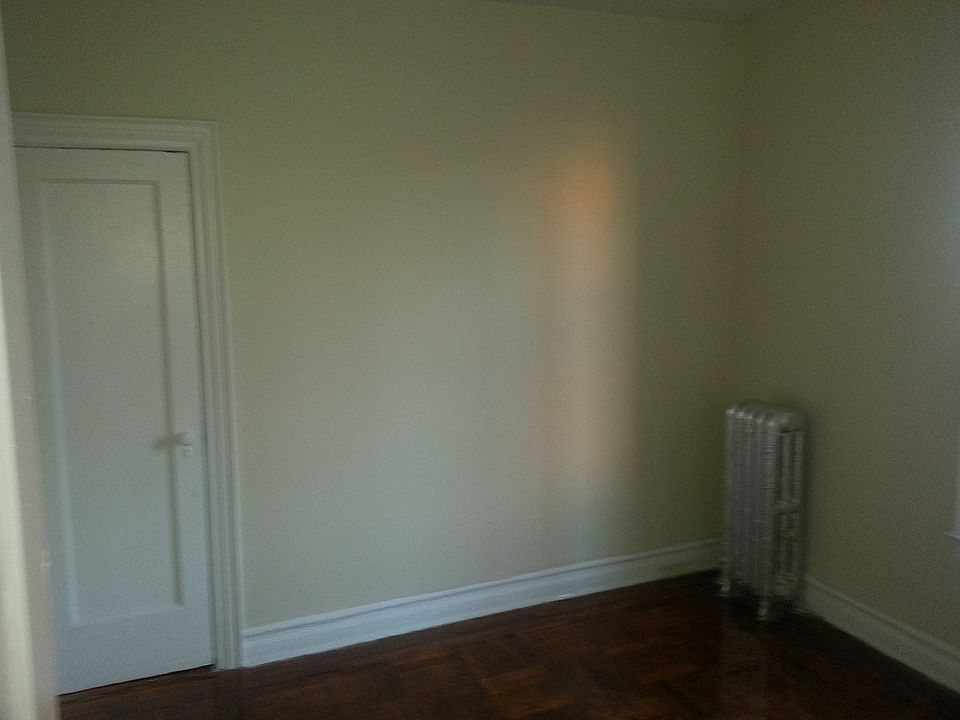 2nd image of 2630 Ocean Ave APT B8