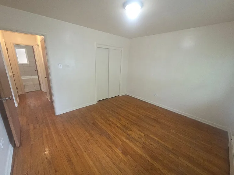 868 N Frst — Photo 8