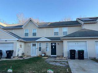 64 Highmeadows Dr, Sicklerville, NJ 08081