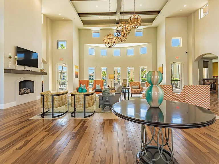Colonial Commons — Photo 16