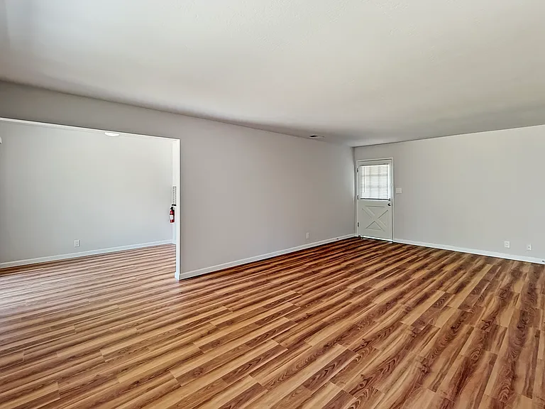 1323 Warner Ave #1323 — Photo 25