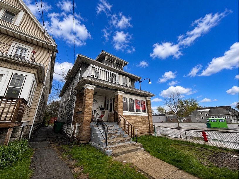 1st image of 89 Macamley St #2