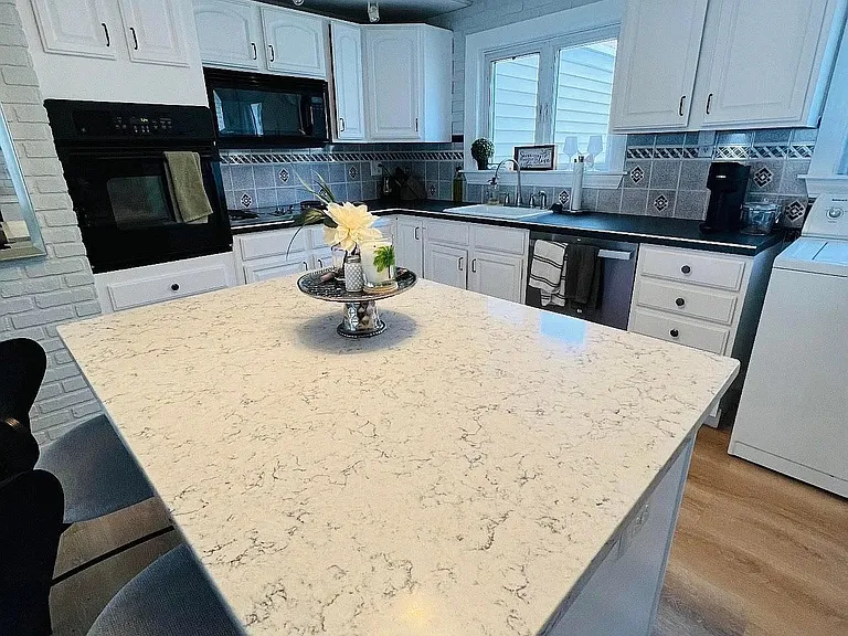 39 Beacon St #2 — Photo 6