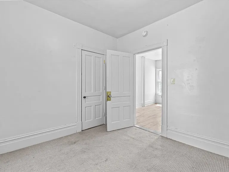 21 Hyde St #1 — Photo 7