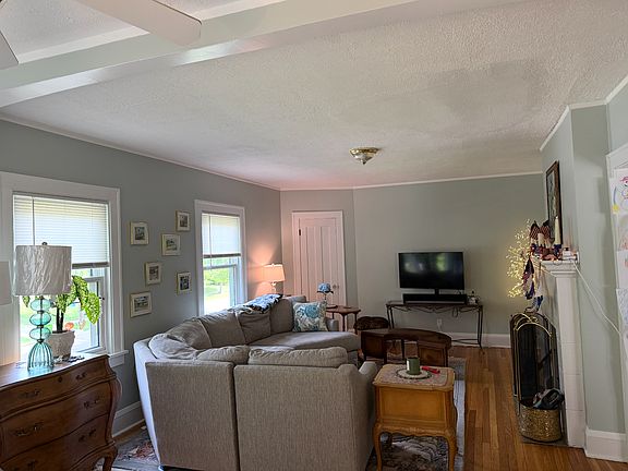 5th image of 18506 Winslow Rd Floor 2