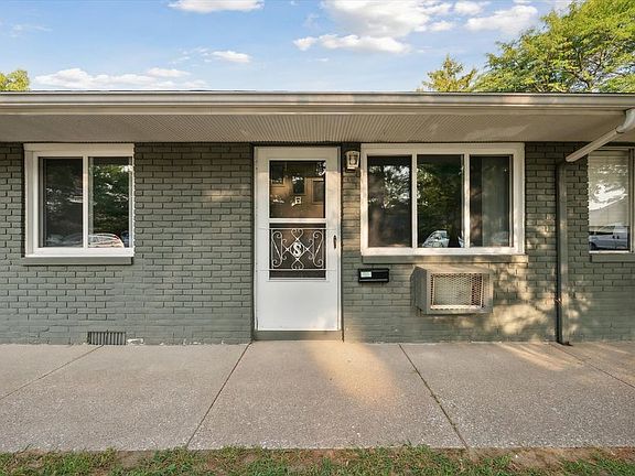 2nd image of 3808 W Sylvania Ave #2B-1Ba-650Sqft