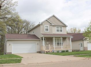 785 Bisson Ave, Akron, OH 44307