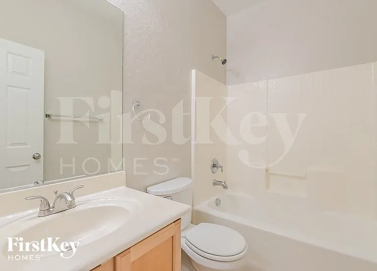 2580 Lockerbie St — Photo 13