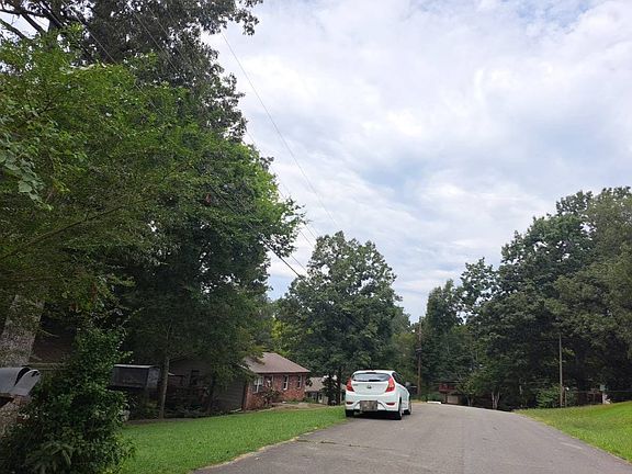 4th image of 4804 Treemont Cir NE