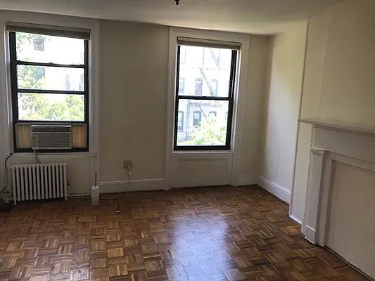 Rented by Skyline Realty LLC II | media 10