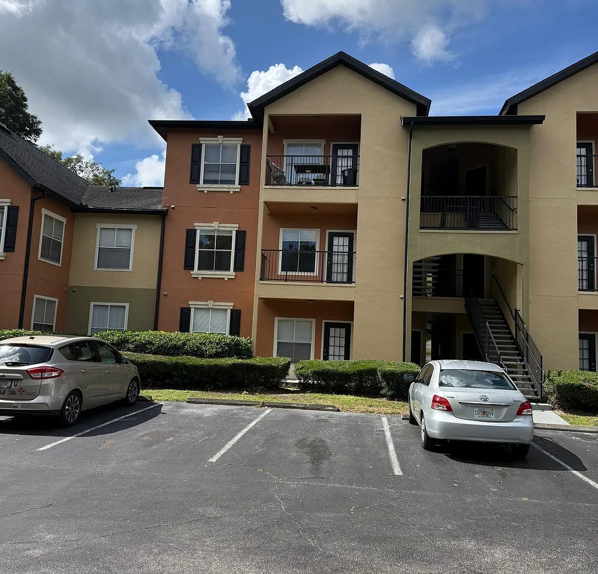 1 bed, 713 sqft, $1,300 — Photo 4