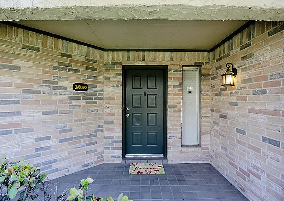 1st image of 3830 Landmark Dr