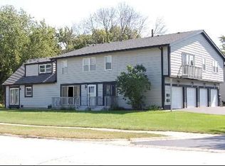 1880 Carnation Ct UNIT B, Aurora, IL 60506