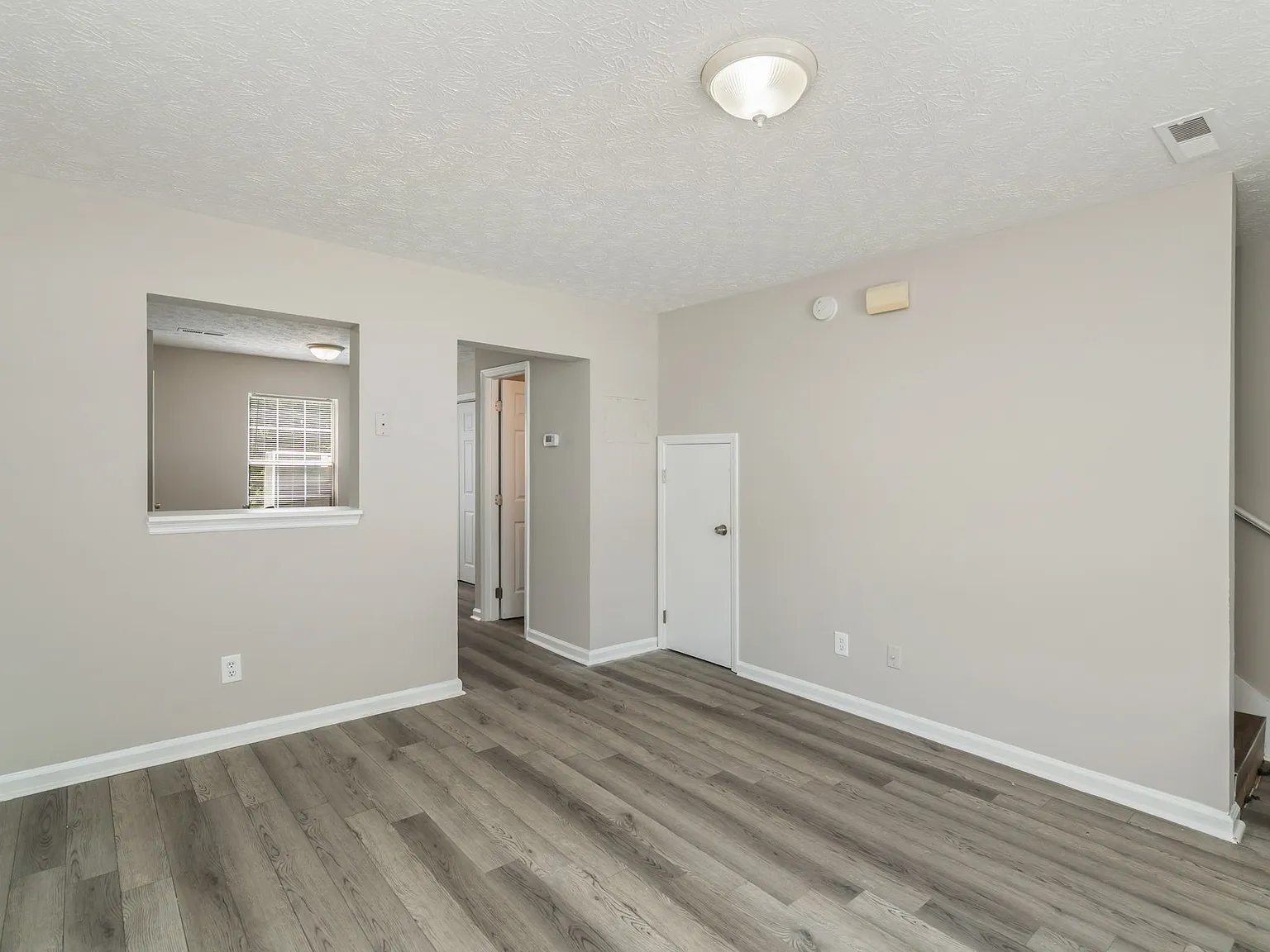 1210 Pin Oak Dr — Photo 1