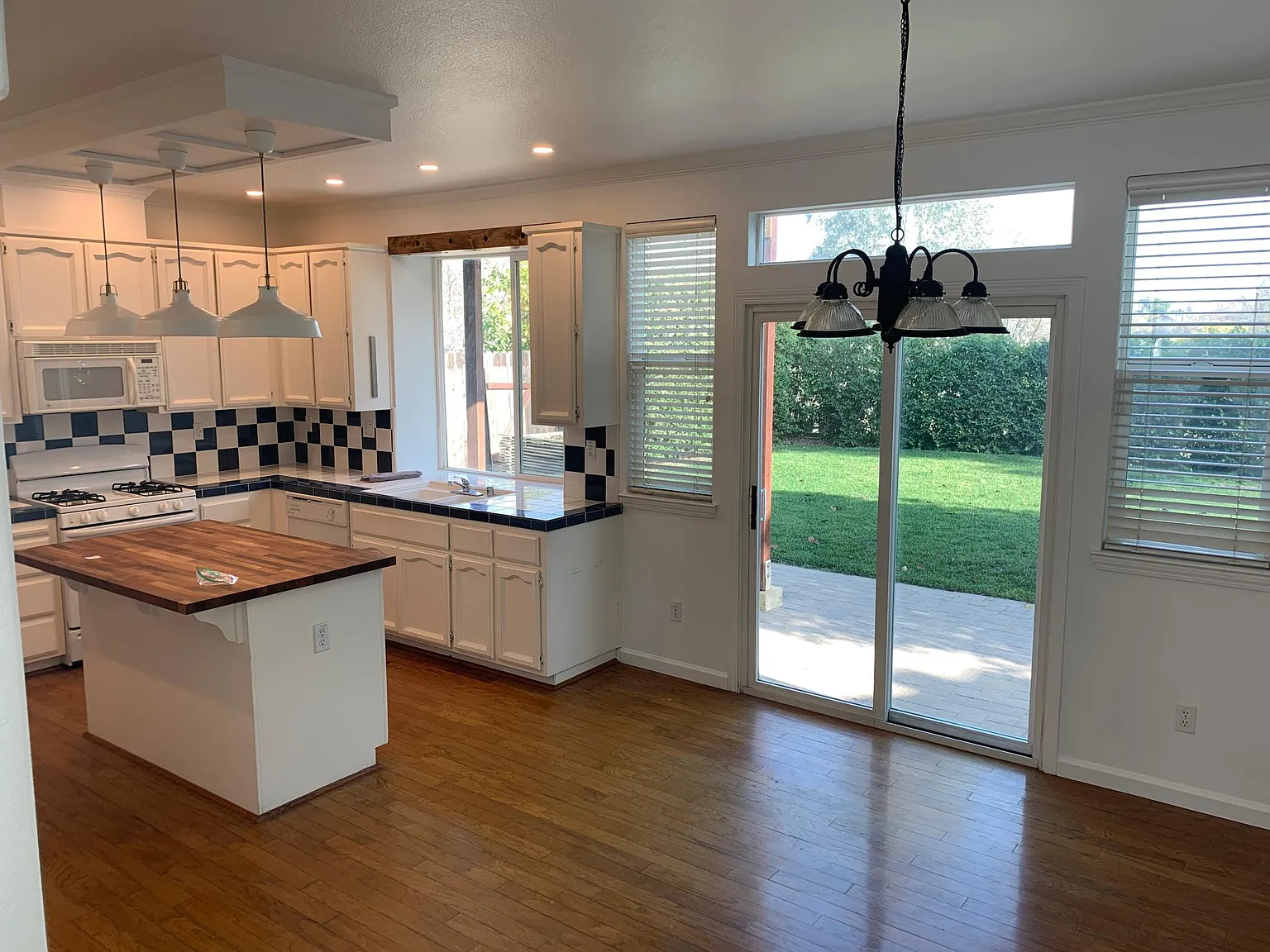 5815 Anchor Bay Way photo 1