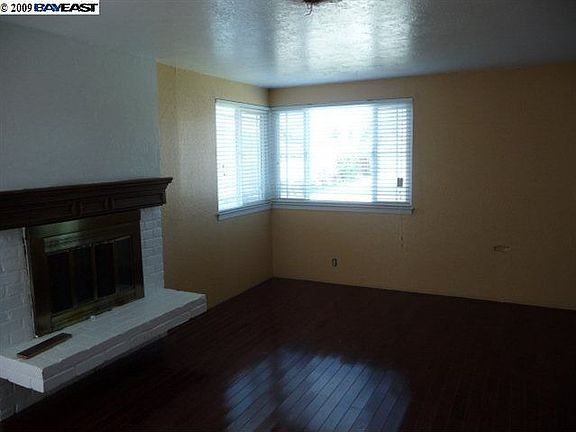 4th image of 5110 Elmwood Ave