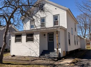 18 White St, Clark Mills, NY 13321