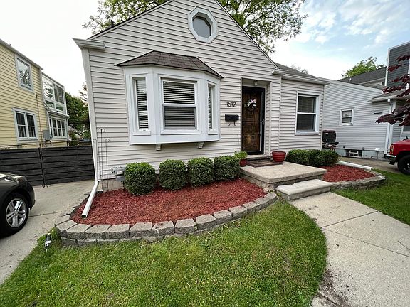 2nd image of 1512 N Altadena Ave