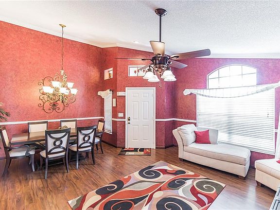 3rd image of 2068 Hemingway Ave