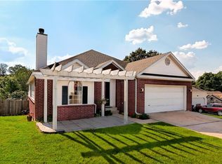 5 Ridgeview Ln, Bentonville, AR 72712