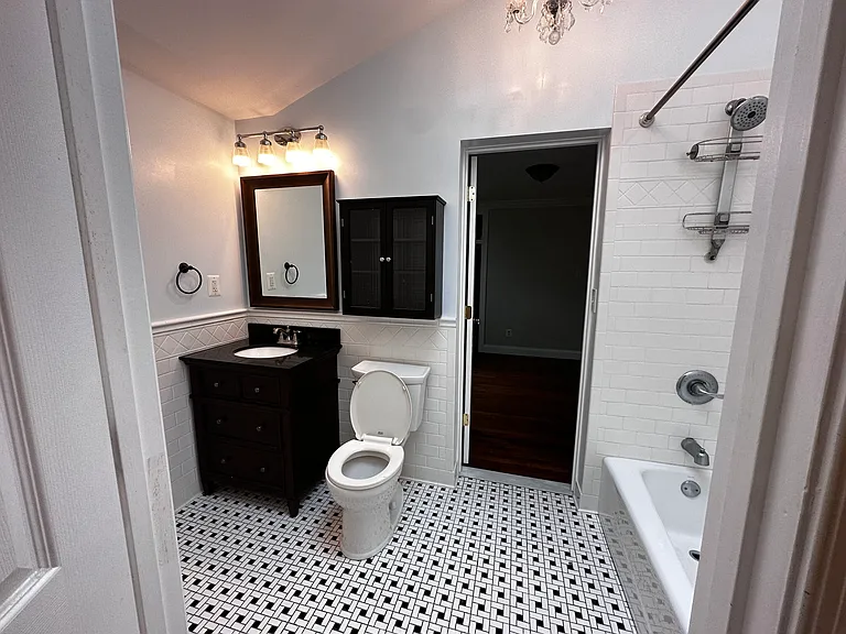 1712 Henry Rd — Photo 11