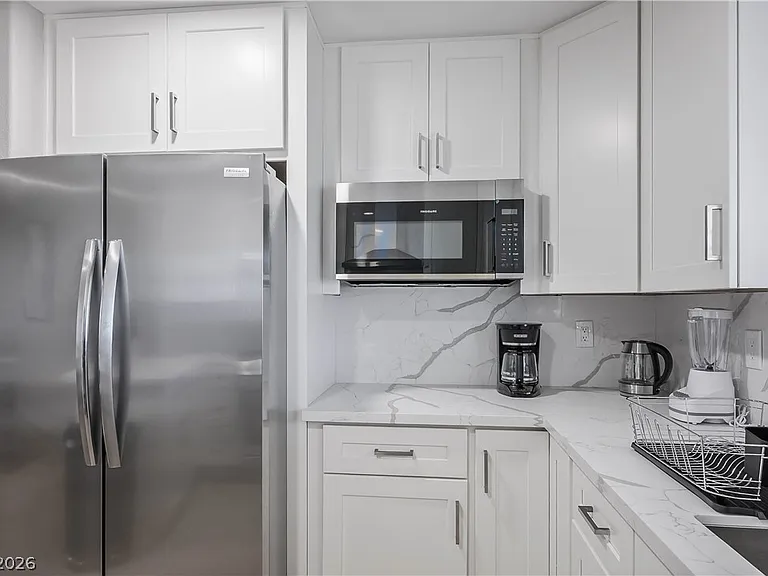 6990 W Richmar Ave — Photo 17