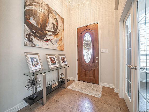4th image of 2518 Portola View