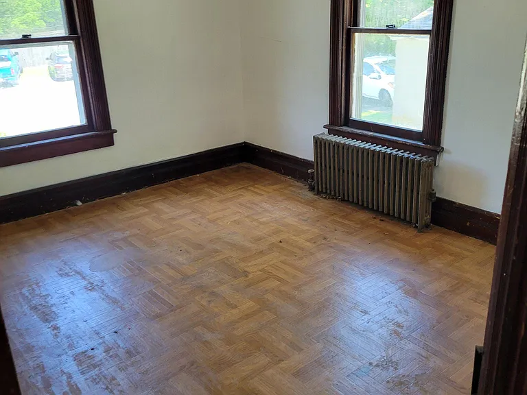 75 Woodside Ave — Photo 5