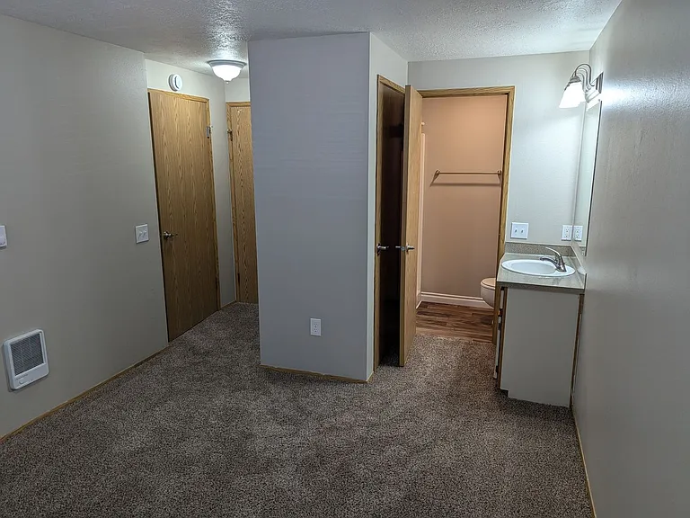 Silverwood Apartments — Photo 121